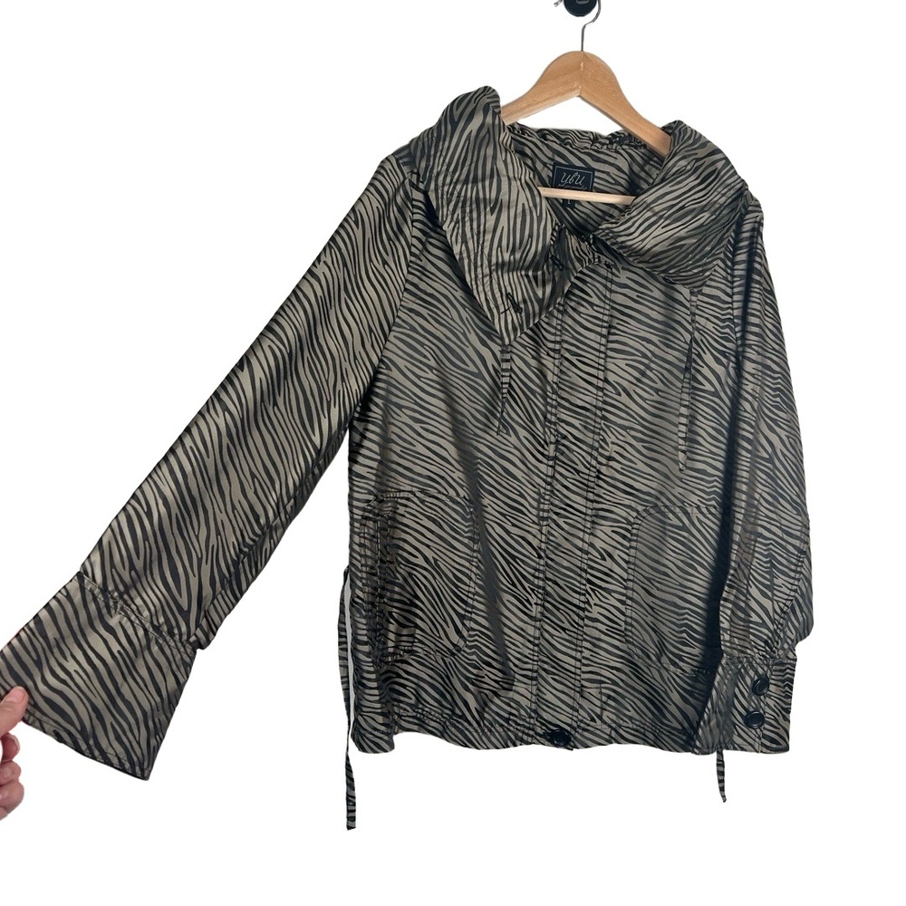 Ubu‎ Travel Jacket Large Black Tan Zebra Print Lightweight Funky Packable Rain